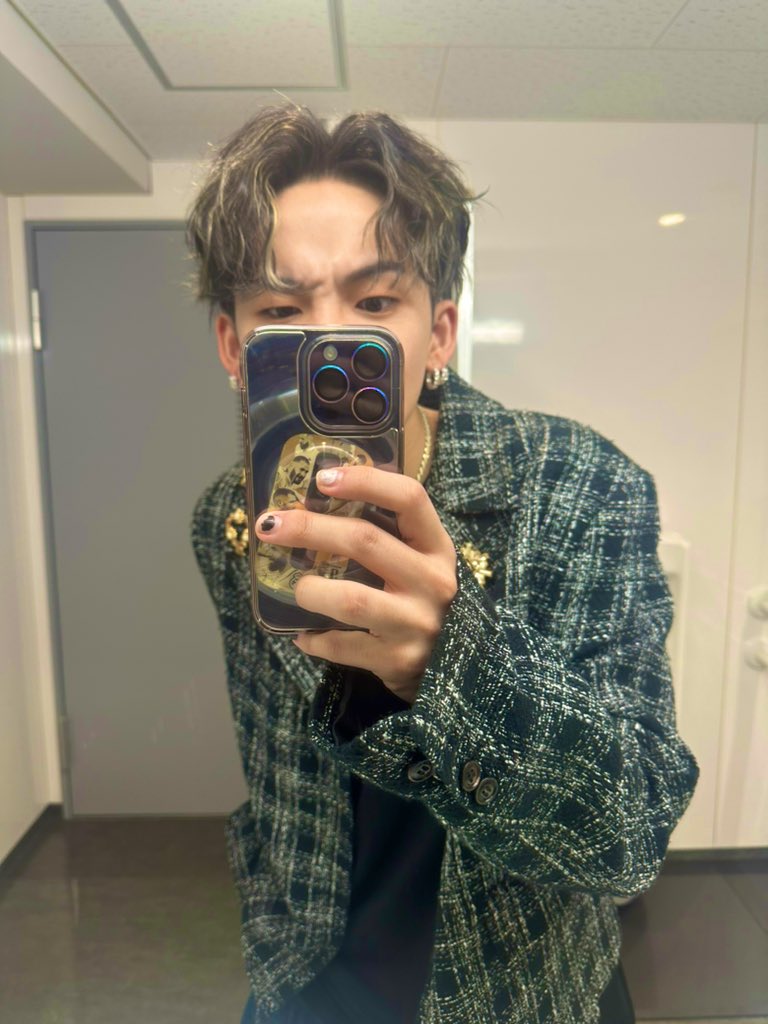 FvMniceaYAAlV-m?format=jpg&name=medium