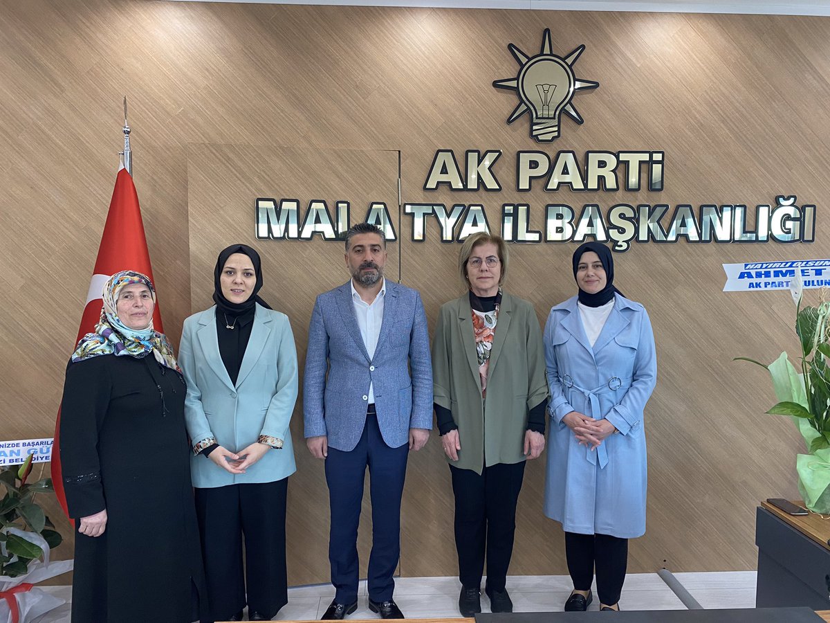 namikgorentr's tweet photo. AK Parti Genel Merkez Kadın Kolları MKYK Üyeleri @muallavarol ve @aktasbusra_ hanımefendilere nazik ziyaretlerinden dolayı teşekkür ediyorum.

14 Mayıs büyük zafere giden bu kutlu yolda Kadın Kollarımız tüm ekibiyle sahada çalışmaya devam ediyor. https://t.co/NDa56yQuk4