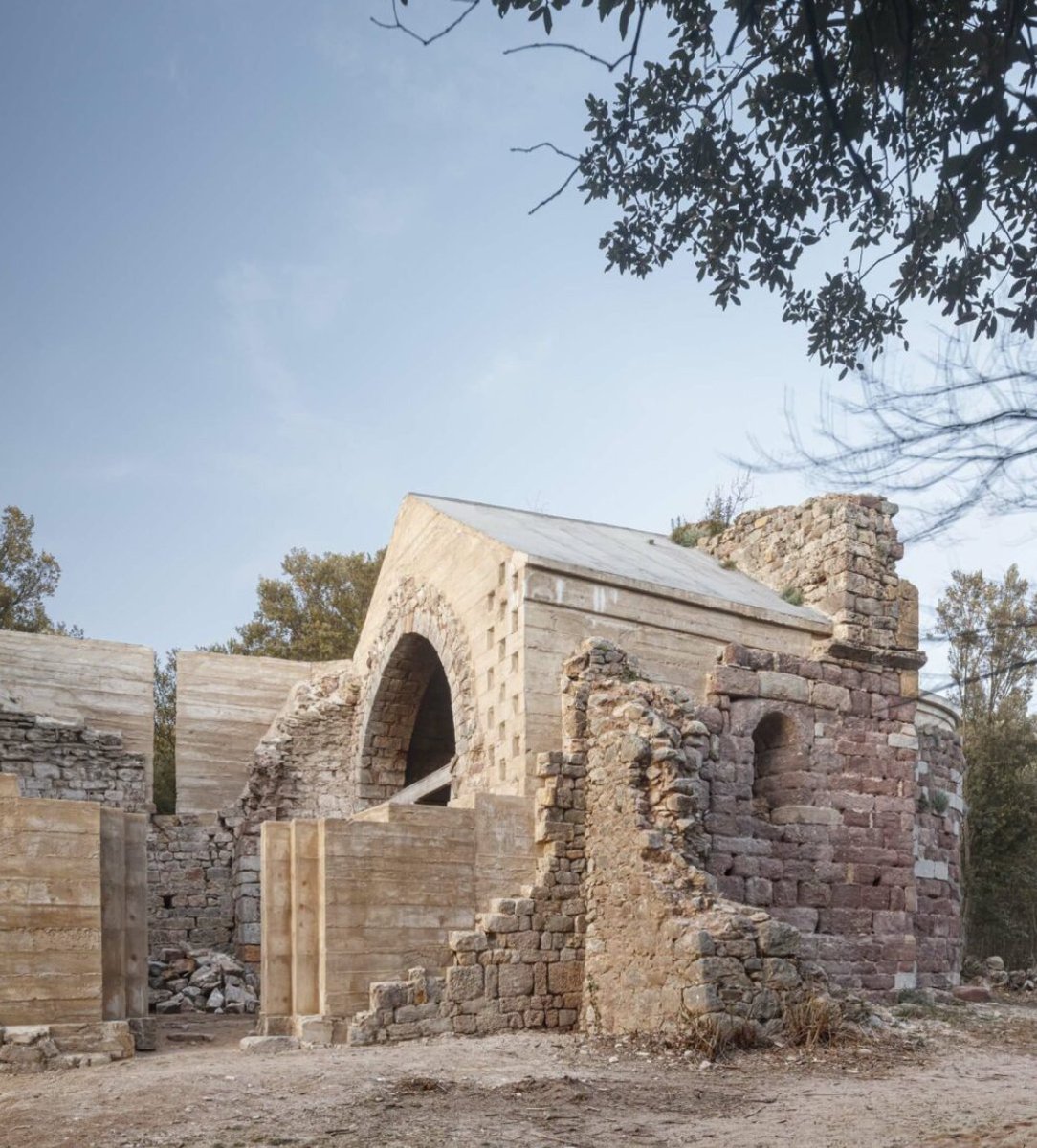 jaumepratarq's tweet photo. Joan Falgueras (el maestro Falgueras) es, sin discusión, uno de los mejores arquitectos vivos del país. Aquí en @HICarquitectura ha salido esta intervención suya que da una idea de su categoría. 

Foto: @adriagoula 

https://t.co/bIaabV0vCD https://t.co/Hn27kHoIrn