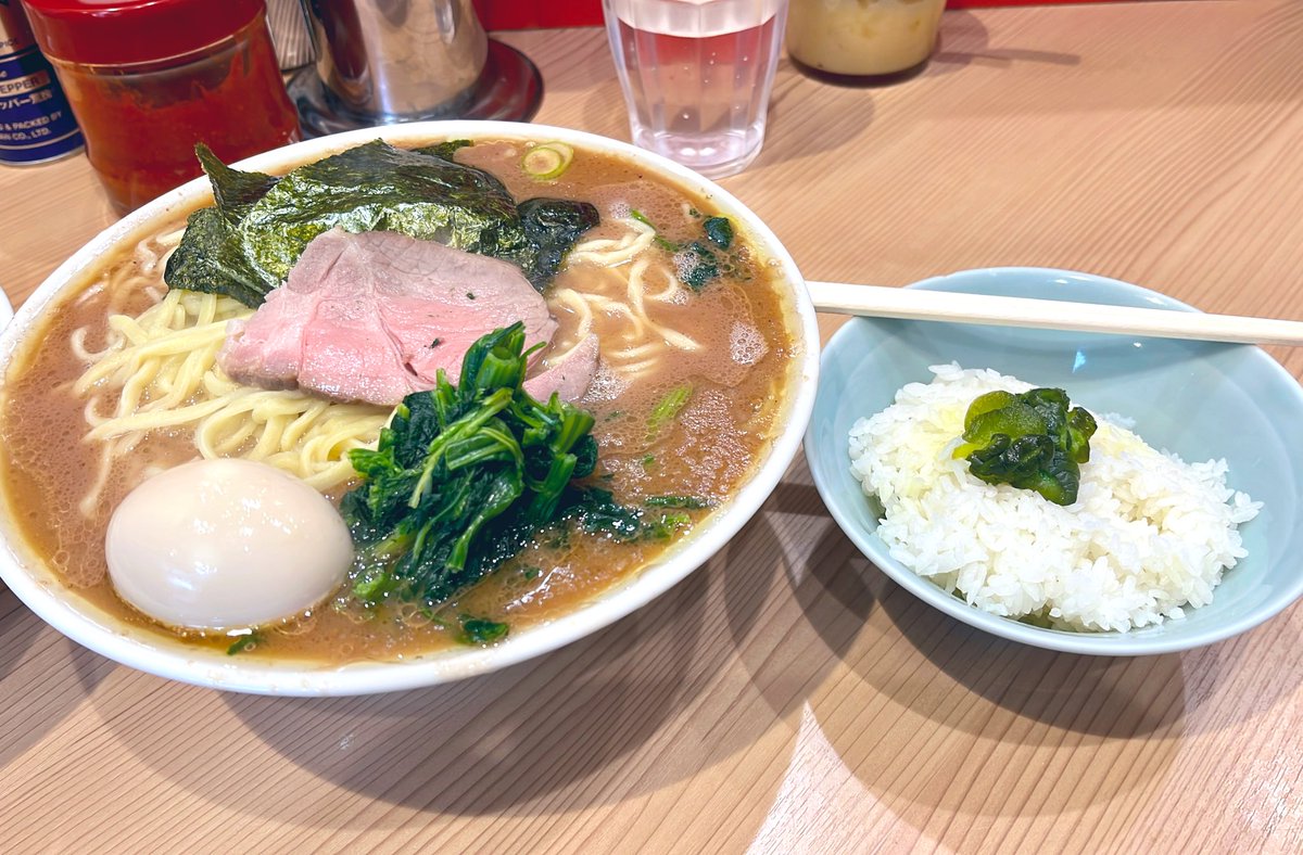 mio_gurume's tweet photo. 自己紹介
グルメ垢の美桜🌸です
ラーメン・デカ盛りを愛する食べる事が大好きな女です
ごく稀にチャレンジメニューにも挑戦してます🎌
無言フォロー大歓迎です⭕️
食べる事が好きな方
食べるのを観るのが好きな方
色んな食の楽しみ方を
色んな方と交流したいです🥺
是非フォロー宜しくお願いします🙇‍♀️ https://t.co/1tG0NS0ctu