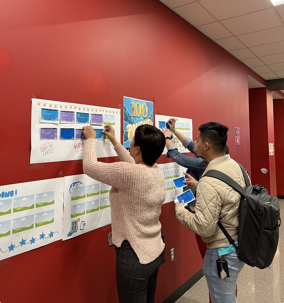 PrincipalProj's tweet photo. 📆 2 weeks.

📱 100 positive phone calls.

💪 Immeasurable lift for positive school culture.

(Via AP @sirkim05) https://t.co/XJkMsFdzgC