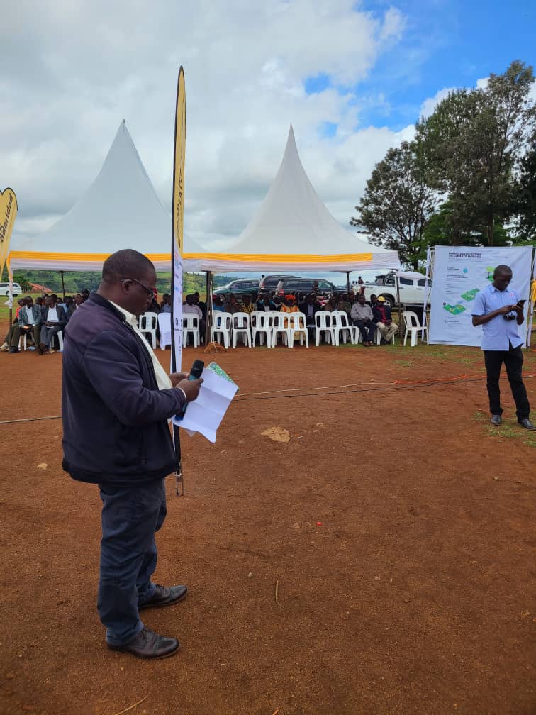 SolidaridadECA's tweet photo. 2/2 .Congratulations to our coffee farmers on achieving this milestone, and Solidaridad and Rabobank (Acorn) for making this a reality!” Mr. Robert Nangasa, Head of Coffee Extension, Uganda Coffee Development Authority. @R_Wanyoike #Climateheroes https://t.co/5uTnpf6vRH