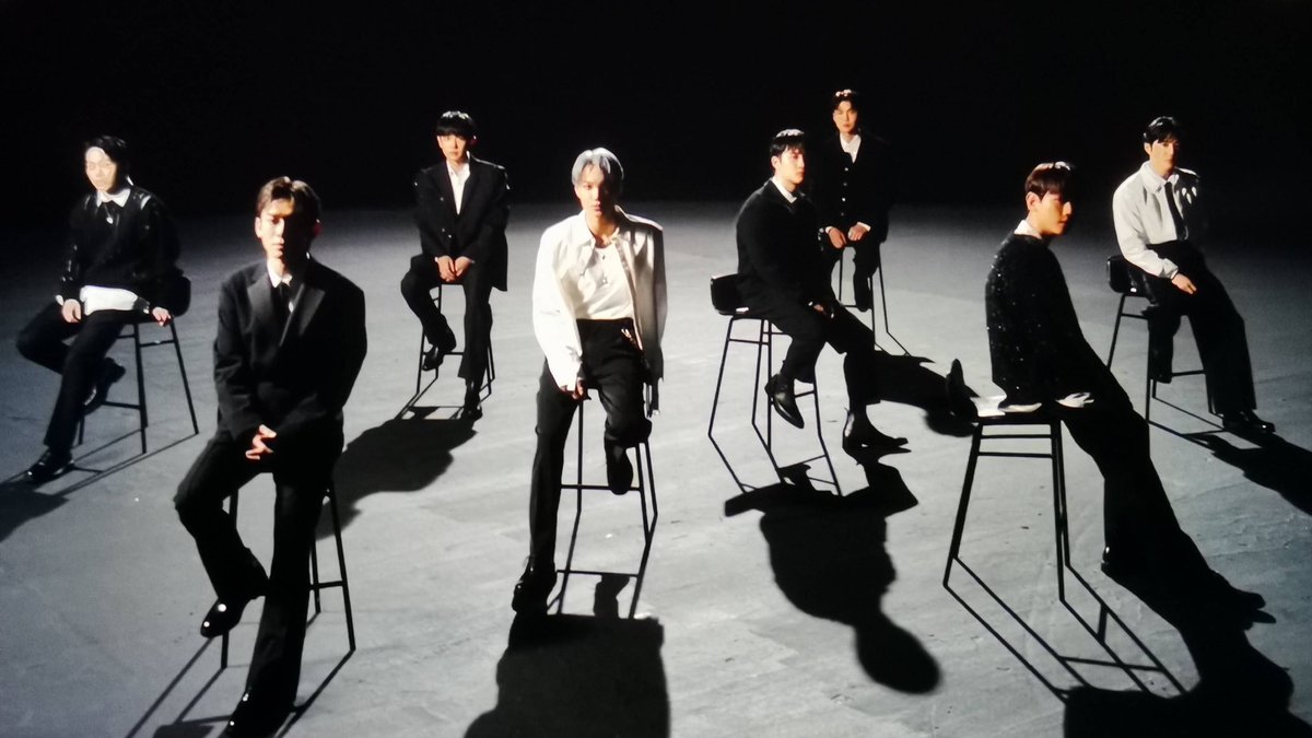 sstttdiam's tweet photo. TEASER EXO COMEBACK GUYS WKWKWKWK CB KATANYA WKWKW Mereka pasti udah ngapalin semua part, di lagu mauapun dance nya, harus dibongkar lagi formasi without kai, gue belom bisa bayangin gada kai pas exo on stage... https://t.co/hwT4Ul9MI9