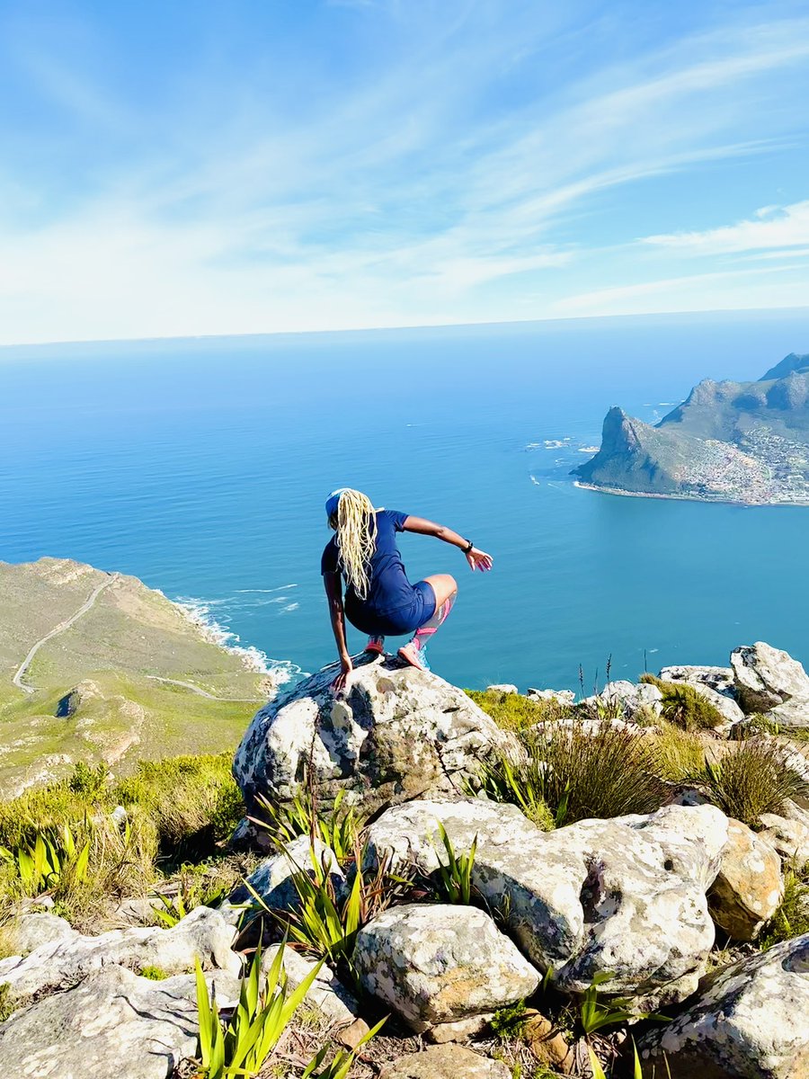 Peace Mense! Mountain Goats! 🏃‍♀️🏃‍♀️⛰️💪🔥❤️🤩🌊✨

#ChapmansPeak
#NoordHoekPeak
#CapeTown
#ASICSFrontRunner