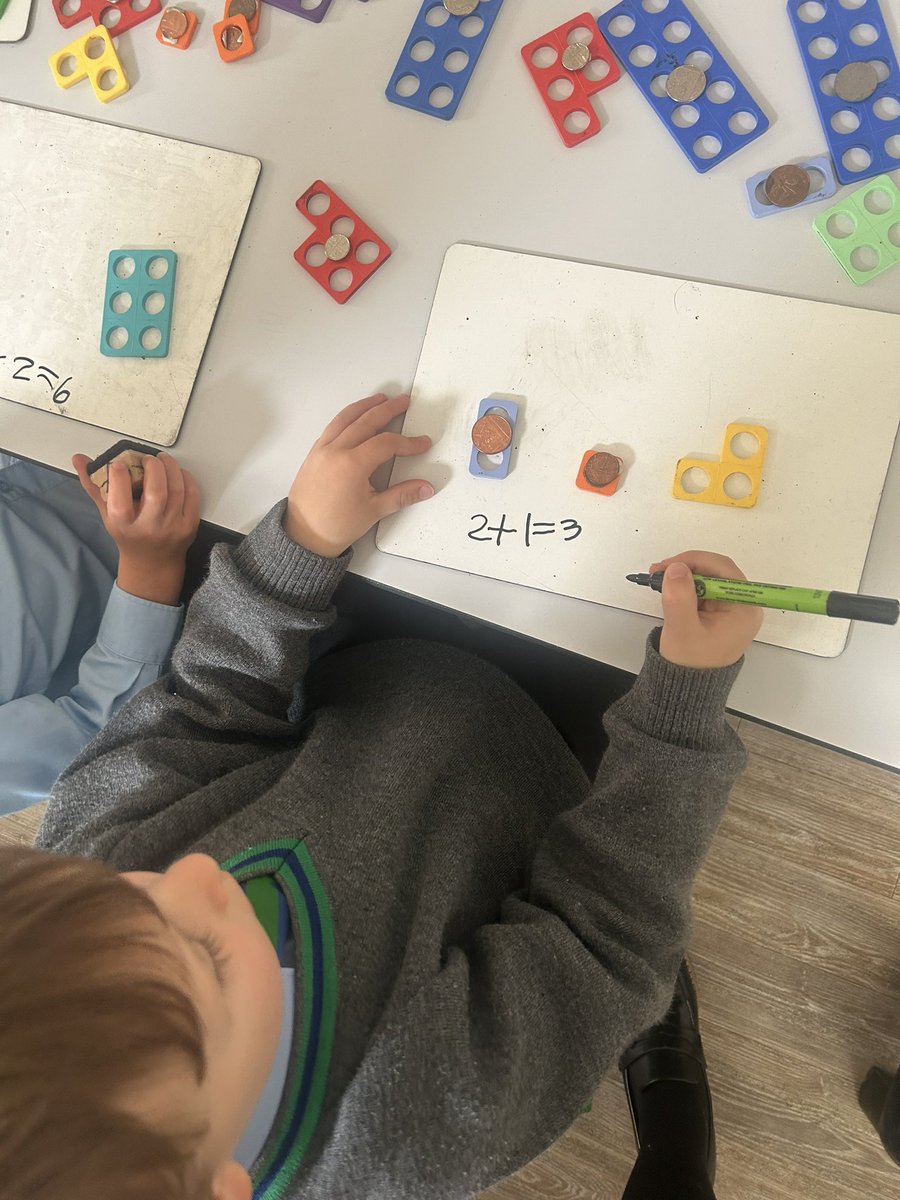 RPPS_Reception's tweet image. We used the Numicon to support our understanding of money. The children could see the amount the coins were worth and added them together to make different amounts.