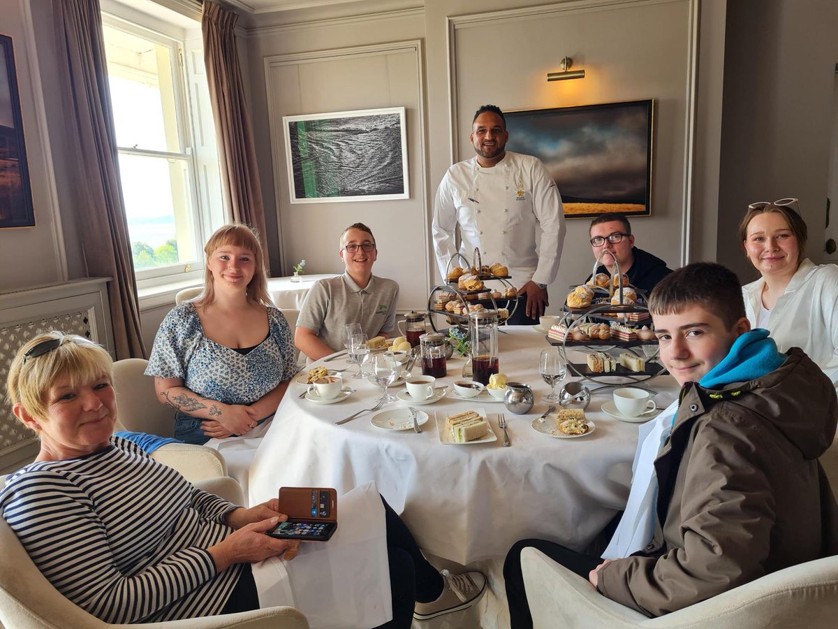 PhoenixLCG's tweet photo. Following on from winning the Jubilee cake competition last year, pupils from Acorn school, Winkleigh have yesterday been for their afternoon tea prize. What an amazing experience for them. They were also greeted by chef Michael Caines from Lympstone Manor @Lympstone_Manor https://t.co/dJ7u4chnYV