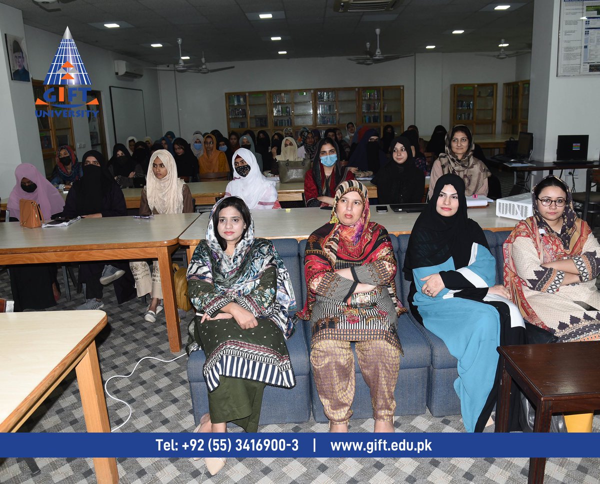 GIFTUniv's tweet photo. A workshop on Coursera was held at the Girls Block Library. Dr. Asir Ajmal, Dean of SASS, and Dr. Taimur Kayani, Dean of OLD, conducted the workshop, which provided a comprehensive overview of the courses and guidelines on how to maximize the learning experience.
#lifeatgift https://t.co/w02vRbBE62