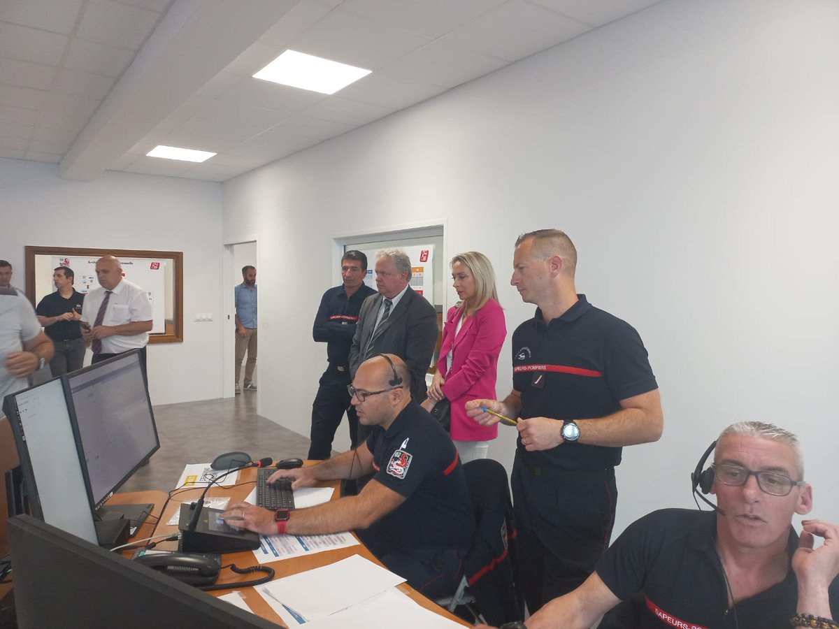 Sapeurs-Pompiers VAR tweet media