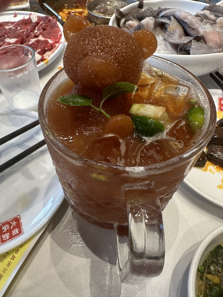 终于等到了不发烧的下午 赶紧来一顿火锅 可是却只能吃鸳鸯锅里的鸯锅😭 https://t.co/Jn4FCAALbJ