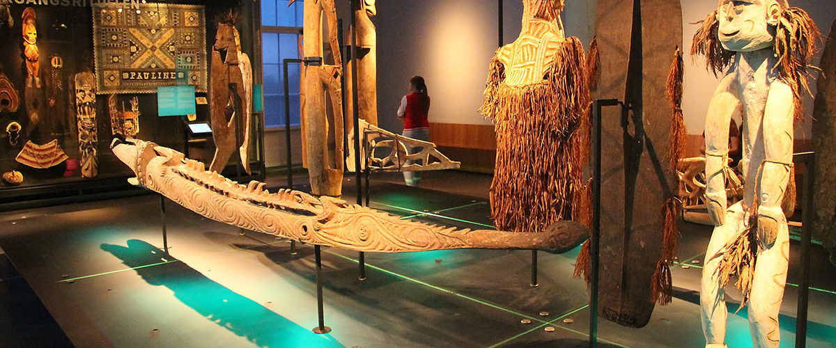 Wil jij graag collectiegericht #onderzoek doen, maar beschik je niet over voldoende middelen? 🔎 Elk jaar stelt de onderzoeksgroep Museums, Collections and Society (#MCS) onderzoeksbeurzen beschikbaar ➡️ Lees meer:  universiteitleiden.nl/nieuws/2023/05…