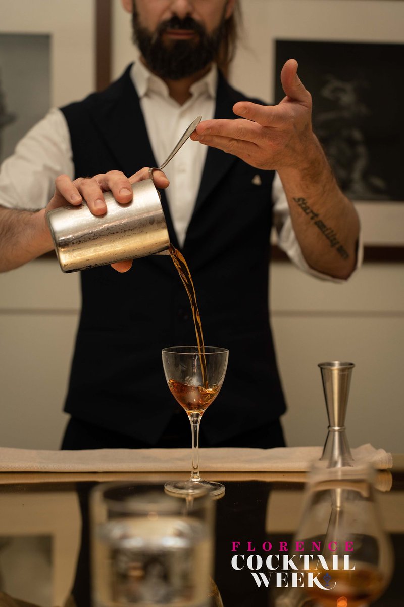 In una delle suite panoramiche del #GalleryHotelArt #Firenze i mixologist del #TheFusion hanno deliziato gli ospiti con degustazioni di #whiskey e #cocktail 🍸

Un evento svoltosi a margine della #FlorenceCocktailWeek. Ecco com'è andata 👉🏻 firenzeurbanlifestyle.com/cocktail-bar-f… <a href="/LungarnoTweet/">Lungarno Collection</a>