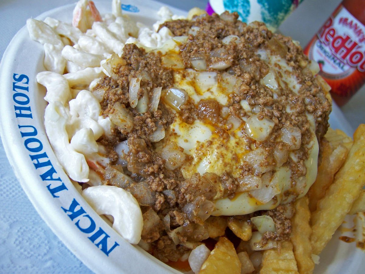 HideAndSecret's tweet photo. To all the Americans complaining about “British Chinese” are forgetting their own “Garbage Plate” 🤢 🤮 and yeah, it’s a real thing and yeah, that’s what they call it 😂 https://t.co/8uL6OSy8Gi