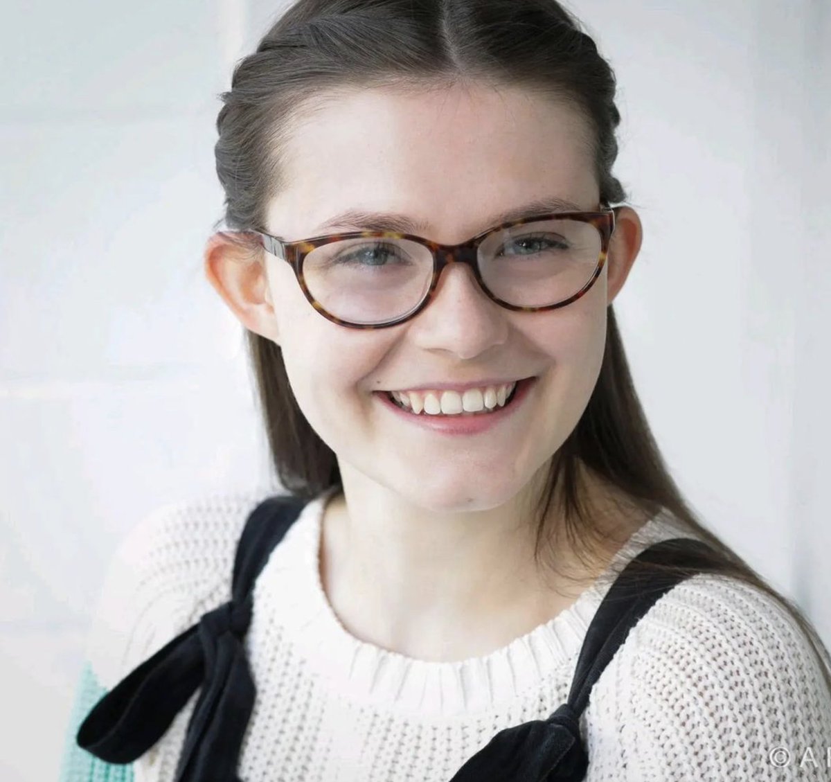 apwildingphoto's tweet photo. Actor Sara-Jane Waters Rep @AudereTalent @Sara_janeWaters #apwildingheadshots #Headshots #headshotslondon #Headshots #headshot #photography #apwilding #actor #acting #agent #casting #cast #auditions #tv #film #spotlight #castingdirector #castingrange #londonheadshots https://t.co/mMb3D3SHE8