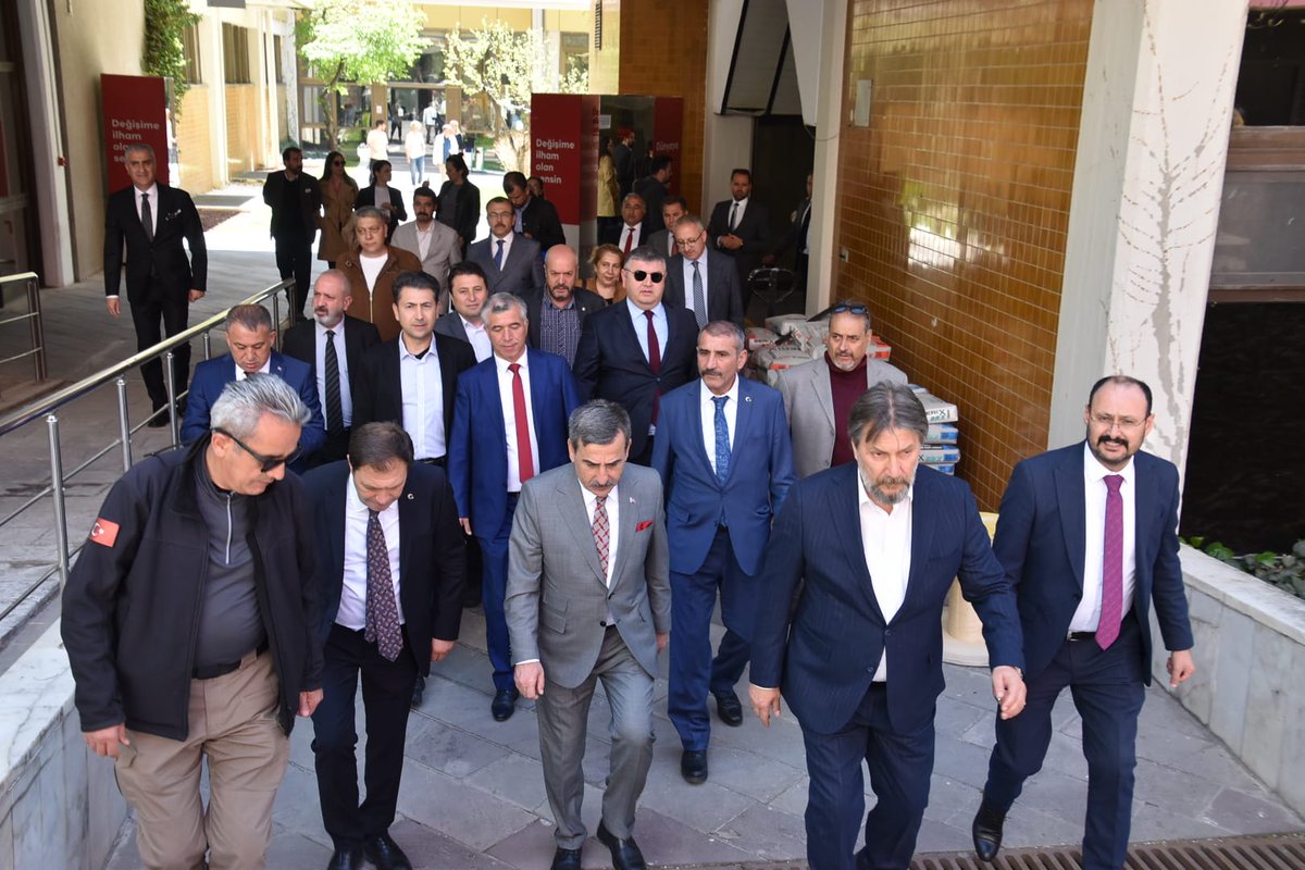 OnderKahveci's tweet photo. TRT Çalışanlarını Türk Haber-Sen Genel Başkanı Yücel Kazancıoğlu ile birlikte ziyaret ettik. Çalışanların TBMM'de güçlü ve gür sesi olarak sorunlarını çözeceğiz, beklentilerini karşılayacağız.
@MHP_Bilgi https://t.co/qn9U4rrSNb