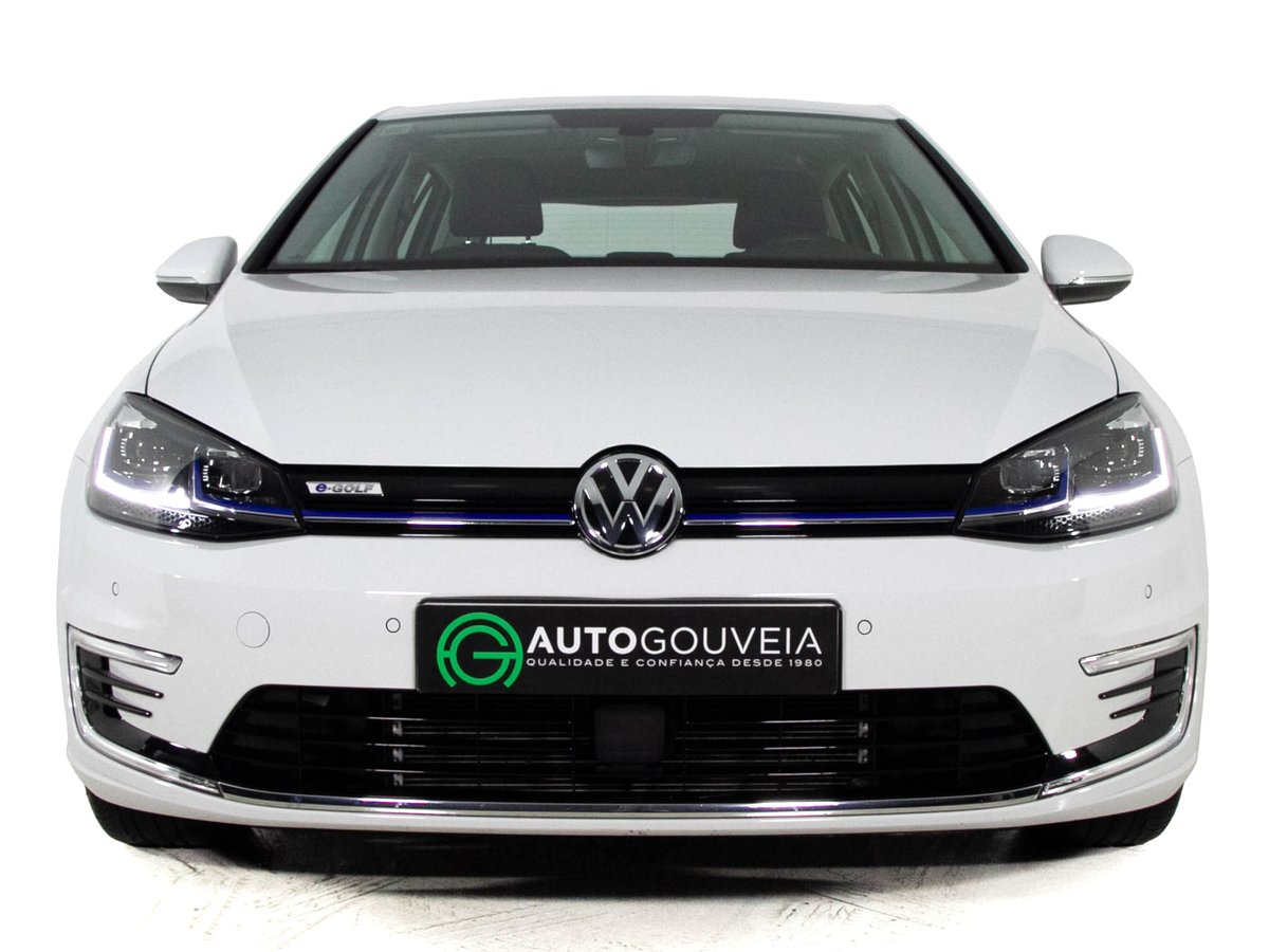 AutoGouveia's tweet photo. VOLKSWAGEN E-GOLF VII BERLINA
Não há dúvidas que o Golf é uma referência do seu segmento.
Com bastante espaço, conforto, solidez de construção e a fiabilidade conhecida da Volkswagen são razões mais que suficientes para ver já esta viatura. 
https://t.co/03bTSvP6Wc https://t.co/Ube8uDTT9u
