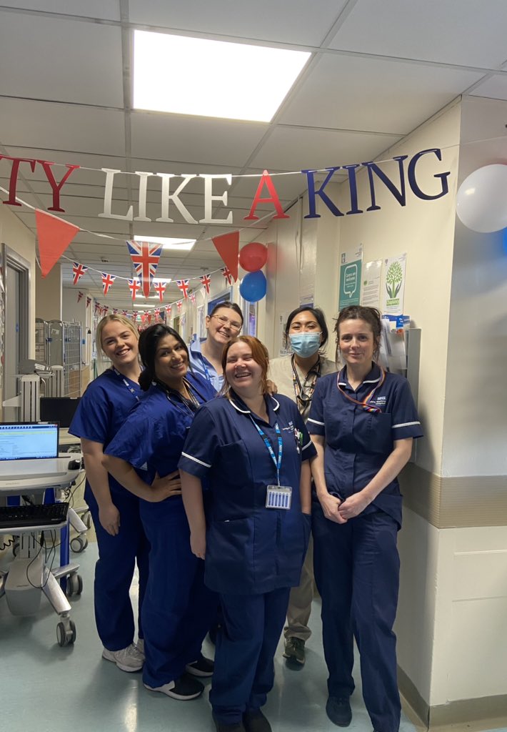ward18_rph's tweet photo. Preparing for the King Charles coronation 🤴🇬🇧@NikkiEvs11 @becr90 @LancsHospitals https://t.co/1Np16bqH3p