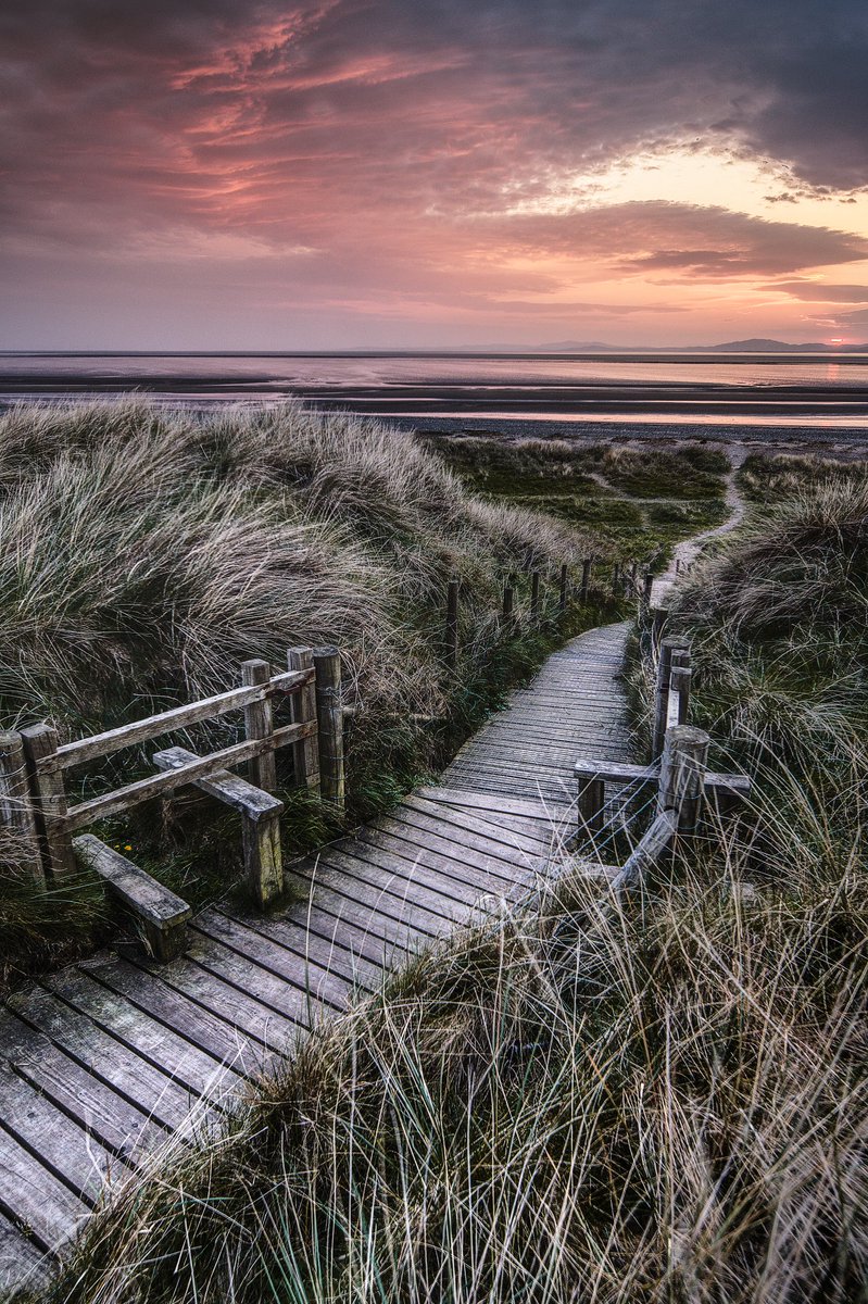 MonoThis's tweet image. Solitude

The last light falling on the Solway Coast.
Nikon Z50-IRIX15MM
#wexmondays #fotospeed #fsprintmonday #landscapephotography #landscape #Cumbria @Fotospeed @wextweets