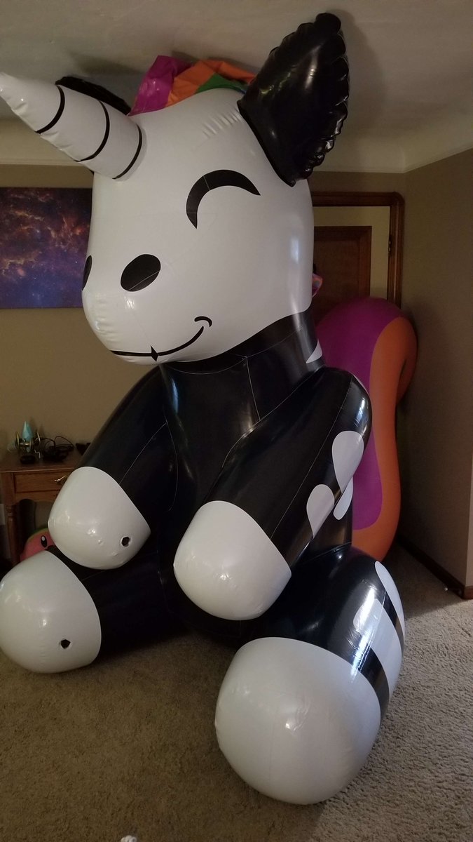 SqueakyComputer's tweet image. And it's finally here!  So happy with how this turned out.  Producted by BeiLe and modeling by @/Distendedpoly