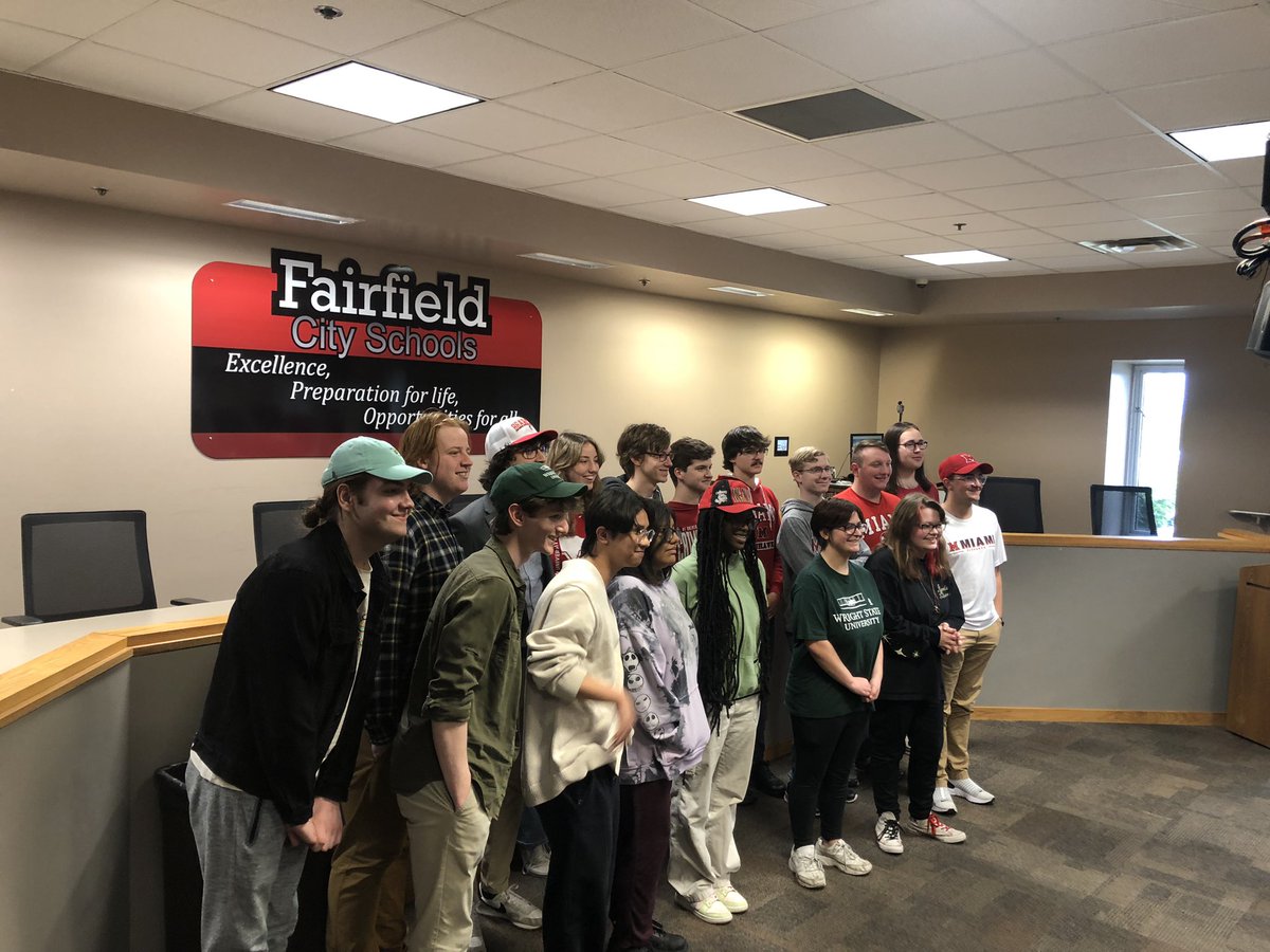 fcsdhighschool's tweet photo. Congratulations to all our visual and performing arts signees. These students have a gift, and I can’t wait to see what they will do with it in the next chapter of their lives. #FairfieldPride https://t.co/ZZLxSmPVh2