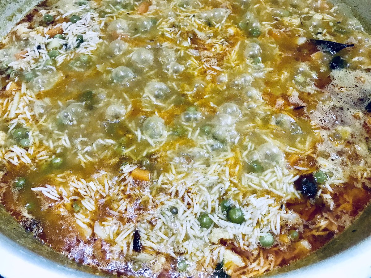 nidu_ch's tweet photo. Struggle is real 🥲 but ❤️ #cookedbyme #vegetablepulao #love 😂 https://t.co/lBv3m7vUUL
