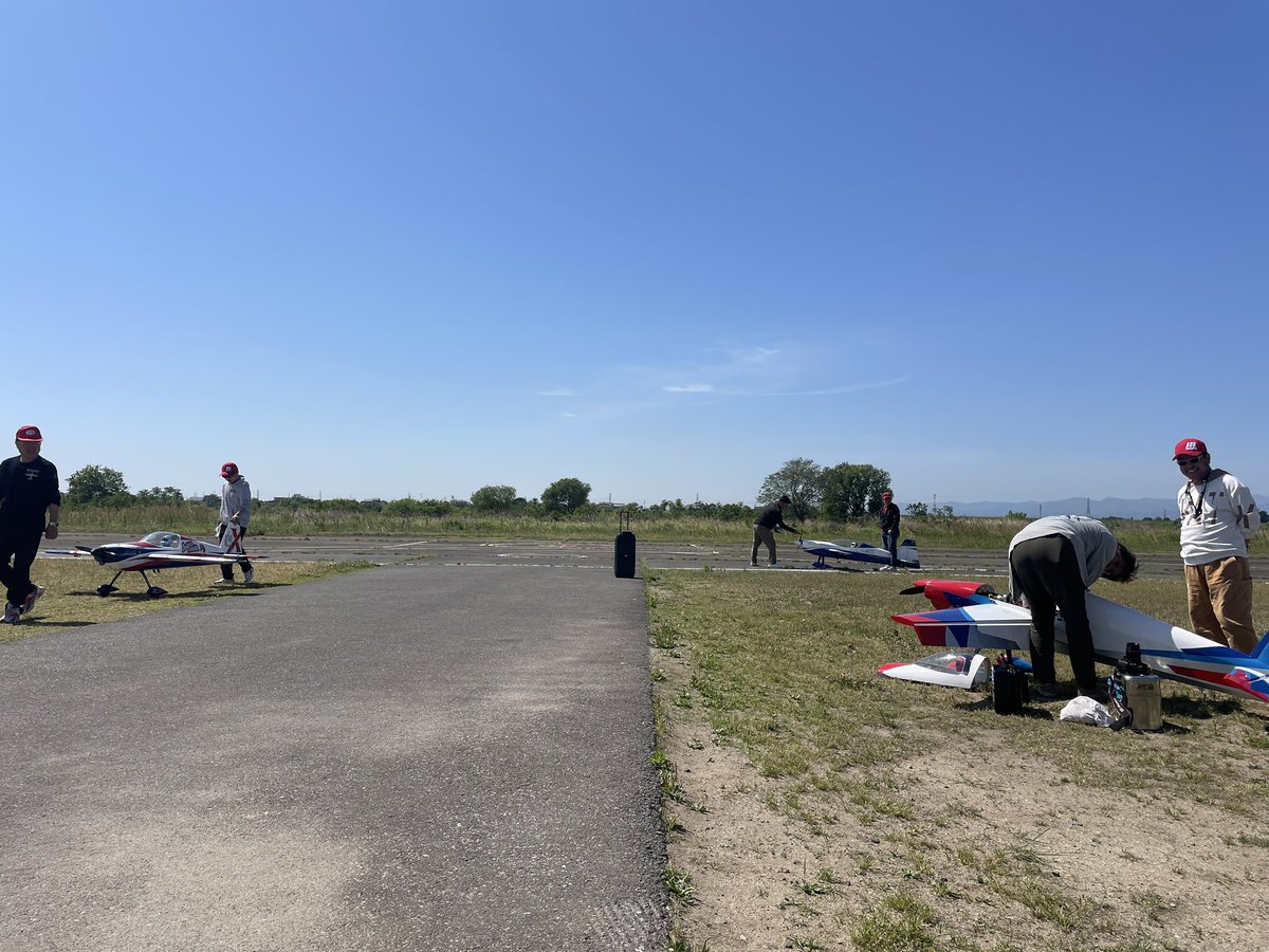 kazuma_FPV's tweet photo. JAPAN Acro team練習会❗️✈️ 
いい刺激になるしモチベ上がりますね😘 https://t.co/pRNROJPlfI
