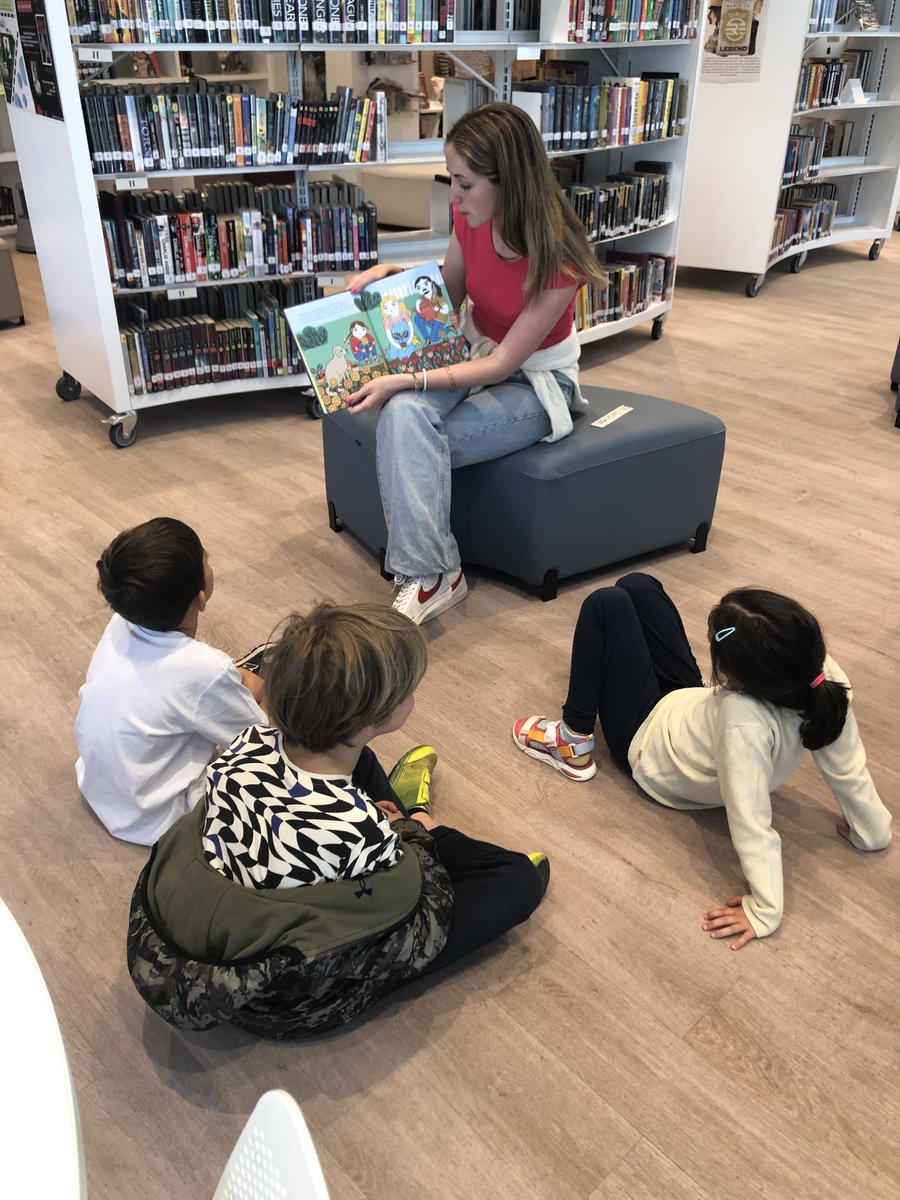Thank you so much to the BFIS High School Feminists Club for reading to Grade 2 students today.  We heard all about Malala, Frieda, Mary Anning, Greta and Ada Lovelace!  You were all brilliant!!!  We loved your enthusiasm in sharing these amazing women with us.