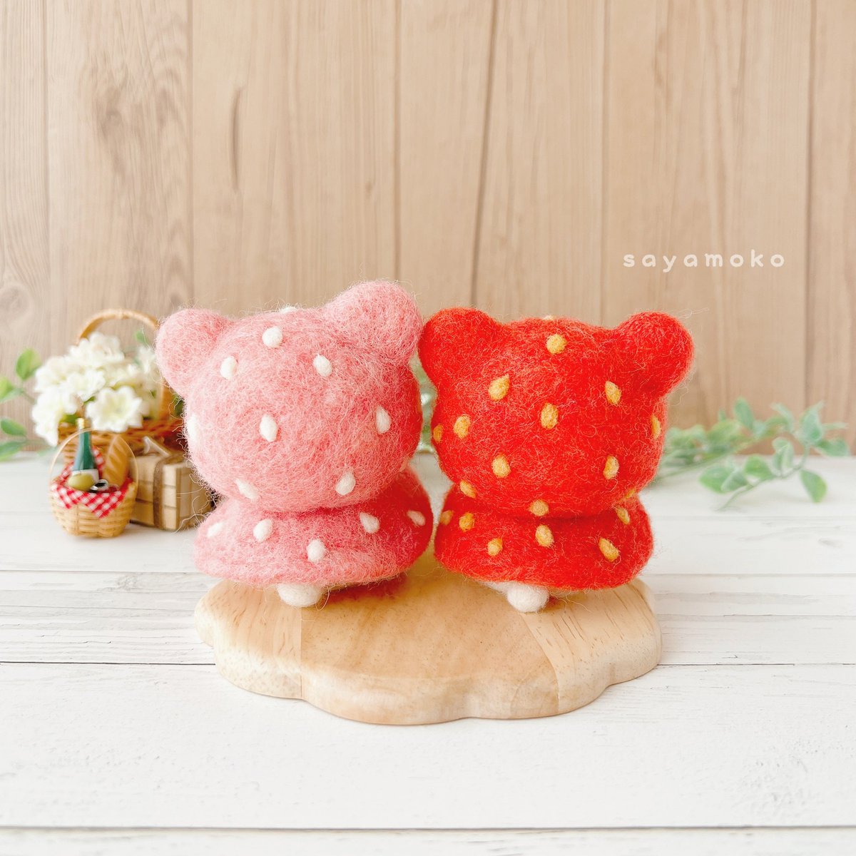 saya08041003's tweet photo. かわいい仲良しくまちゃん
誕生したよ〜🍓🐻‍❄️🐻‍❄️🍓

#sayamoko
#羊毛フェルト https://t.co/BYj2Ycli7j