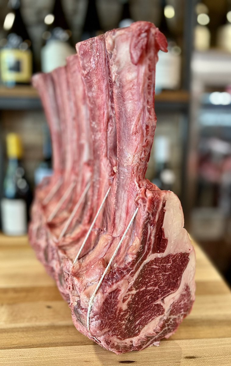 Nothing beats the mouth-watering taste of these carefully selected Irish Angus Tomahawk steaks! 
Perfectly marbled and full of flavor, these steaks are a carnivore's dream come true! 🥩🤤 
#higginsbutchers #IrishAngus #Tomahawk #SteakLove