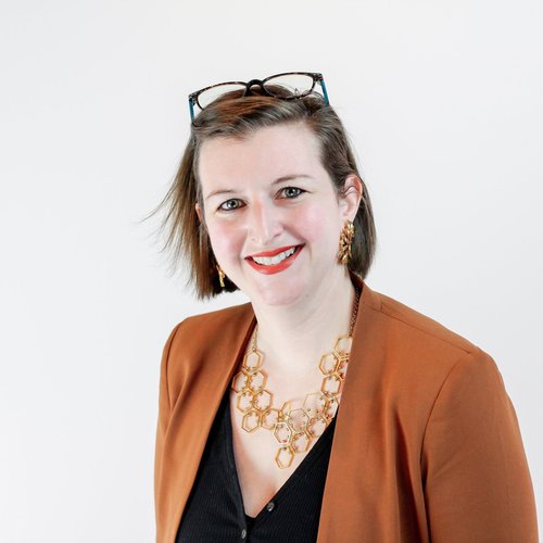 evervizapp's tweet photo. Exciting news! Renowned data viz expert @AmyCesal joins everviz as our new Product Evangelist 🎉 Based in Chicago, Amy brings a wealth of experience and expertise to our team. Welcome aboard, Amy! 👋 #dataviz #everviz https://t.co/N42tCqMD9i