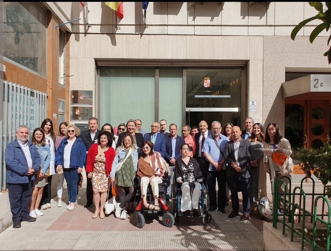 AspaceCyL's tweet photo. ¡Hoy celebramos el Día Nacional en España de la Convención Internacional sobre los Derechos de las Personas con Discapacidad #DíaConvenciónDiscapacidad!
#inclusión, la vida en común y la autodeterminación de las personas con discapacidad @cermi_cyl  @ONU_es en la @familiajcyl https://t.co/ZXhOtO62pS