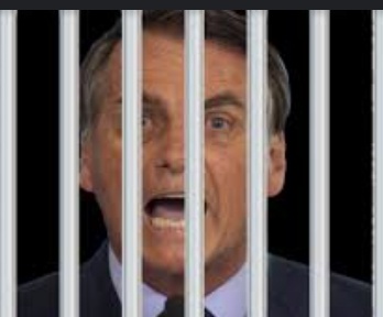 rede_marco's tweet photo. 🎯🚨 URGENTE

PF apura se Bolsonaro fraudou cartão de vacina da Covid para entrar nos EUA

A operação da Polícia Federal que foi deflagrada nesta quarta-feira originou-se a partir de indícios de que os dados de vacinação do ex-presidente Jair Bolsonaro no SUS teriam sido FRAUDADOS para incluir o registro de imunização contra a Covid-19 para poder entrar nos Estados Unidos no fim do ano passado

Daqui a pouco vem um bovino me dizer que ele não sabia de nada...
#BolsonaroNaCadeia