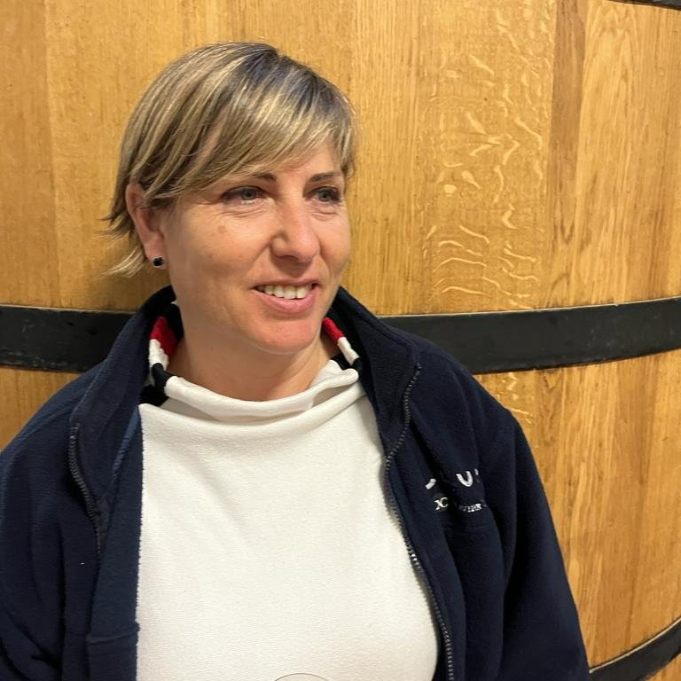 arcaruralcat's tweet photo. “La #dona #pagesa d’avui és una dona preparada, que ha estudiat i que es segueix formant. És una dona que ha escollit conscientment aquesta feina i a qui li agrada ser pagesa i/o ramadera.”
💬 En parlem amb la presidenta de @DonesMonRural.
📰 Entrevista: https://t.co/h4OQRsAKlB https://t.co/btGdqHtcAU