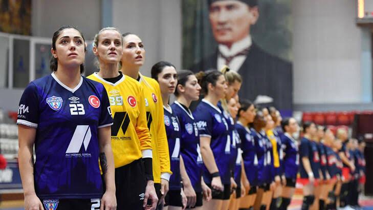 ofmantalya's tweet photo. Antalya Konyaaltı Spor Kulübü Kadın Hentbol Takımı; 7 Mayıs 2023 tarihinde Club Balonman Atletico Guardes takımı ile mücadele edecek. EHF Kadınlar Avrupa Kupası finalinde, sağlık sponsoru olduğumuz Antalya Konyaaltı Spor Kulübü Kadın Hentbol Takımımıza başarılar diliyoruz. https://t.co/fa8GVdHayV