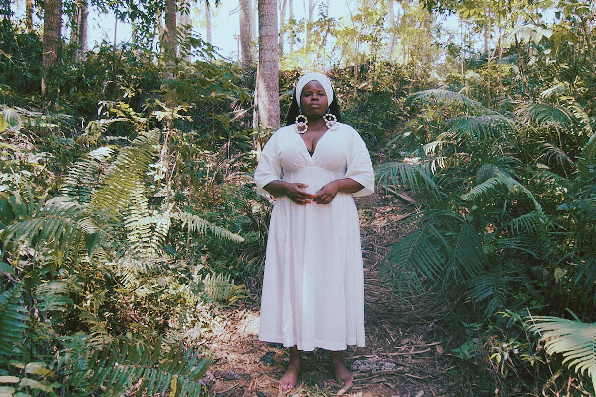 Very excited for the world to hear the next move by @danielleponder1  - a crowd favorite from her recent tours, and an anthem for life-affirming self-exploration.

#RollTheCredits is out Friday ❤️

pre-save link here:

link.fans/danielle-ponde…