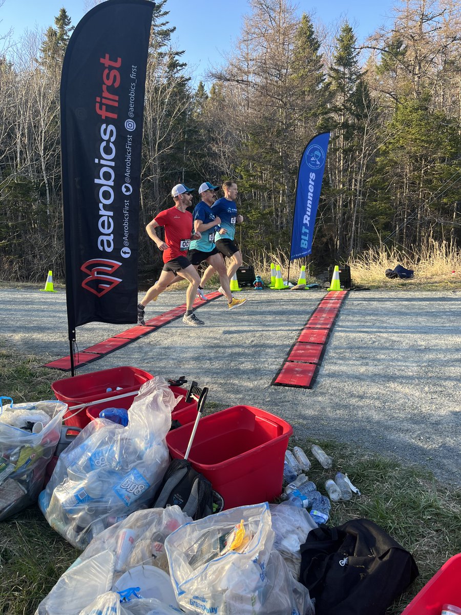 wastebase's tweet photo. And here are some photos! If you're organising a #LitterRun or #Plogging event, get in touch and we can set up some free training for your runners.
Huge thanks to everyone who took part. https://t.co/XR5o85lfX8
