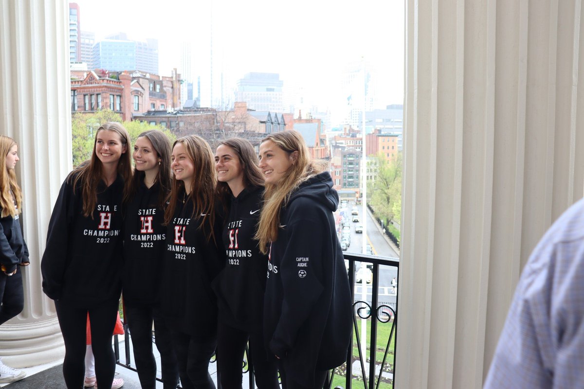 PatrickMOConnor's tweet photo. This morning, I had the opportunity to welcome the D1 State Champion Hingham High Girls Soccer Team to the State House! Last fall, the team took home the trophy after a thrilling 1-0 defensive masterpiece over Algonquin – they didn’t even allow a single shot on goal. https://t.co/EsAfXymhG9