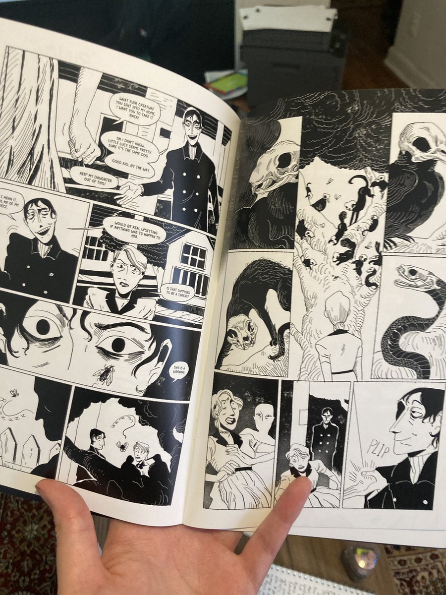 The books are here!! And they look so good!! 😭😭😭