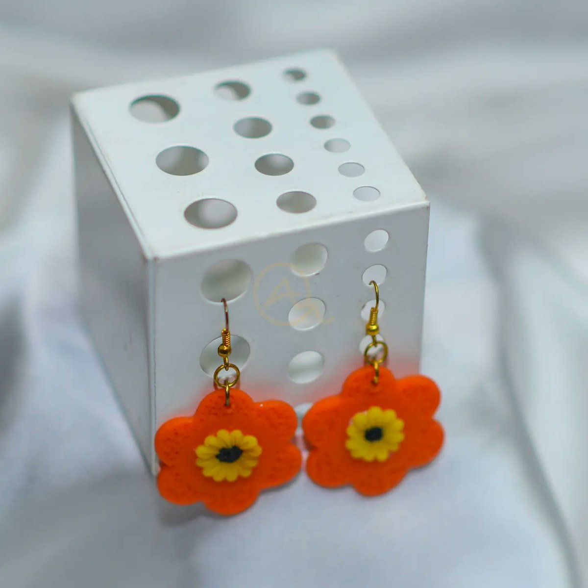Aimi_Writes786's tweet photo. Handmade Dough Earrings
Can be made in any color and design.
Price vary according to design.
Pre-bookings only.

#jewelry #doughearrings #earings #handmade #colorful #designs #artistshop #craftwork https://t.co/efLfLBiW0k