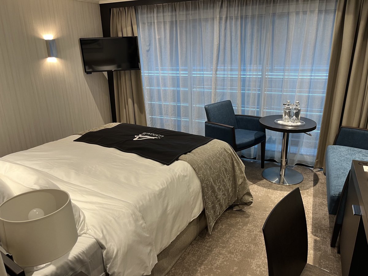 Lucy Huxley tweet media