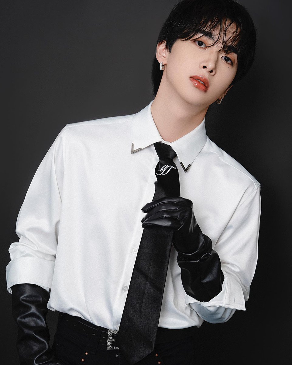 Xiaos_UP10TION's tweet photo. 🔥 https://t.co/XovcyhfBF5