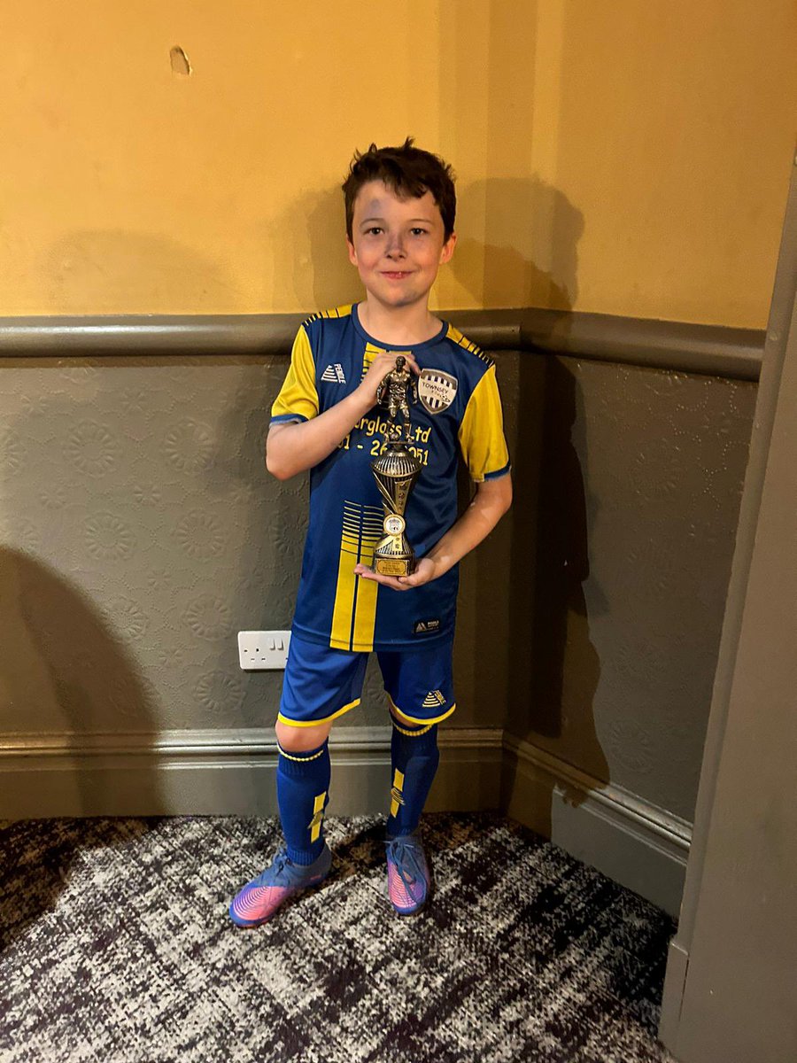 Voted player of the season by the refs in the <a href="/scotlandroadjf1/">scotlandroadjfl</a> our main man Paulie 👏🏻👏🏻👏🏻 well deserved mate ,, been outstanding all season absolutely terrorising defenders ⚽️🏆