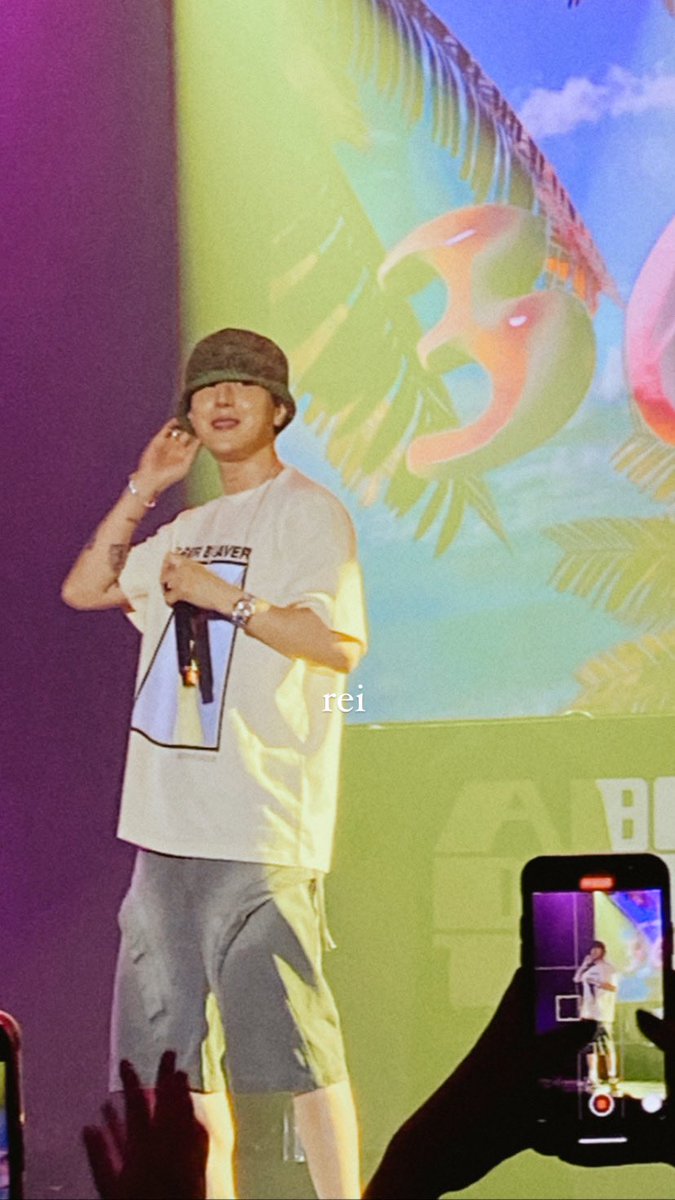 jstdpr's tweet image. all eyes on pH-1 ♡

#AboutDamnTimeTourInMNL