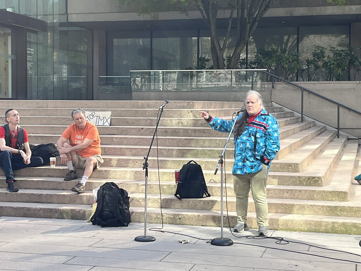 Standing with Indigenous land and water defenders at Vancouver Law Courts, appealing charges of breaching TMX injunction while doing ceremony at TMX tank farm on Burnaby Mountain. #stopTMX #MountainProtectors #WetsuwetenStrong #DecolonialSolidarity