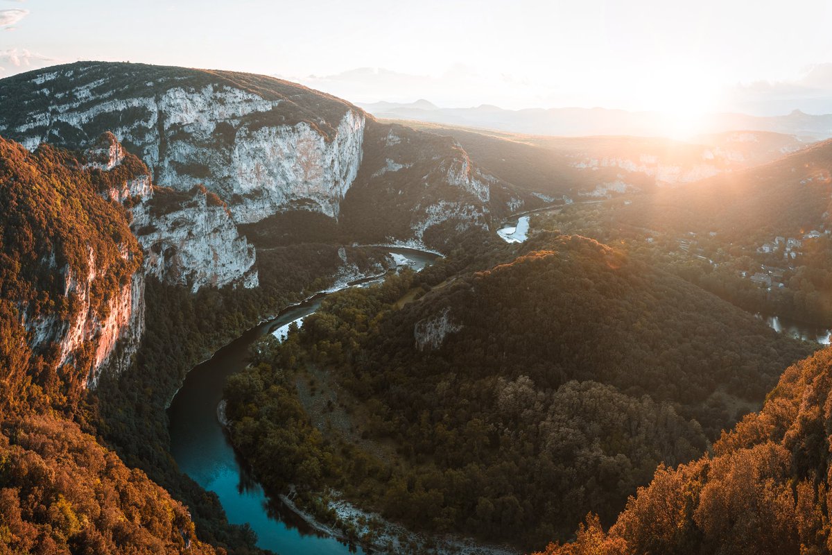 MeynierKevin's tweet photo. l'Ardèche.... 😌💜

#paysage #photographe #aventure https://t.co/OCTPM2UCub