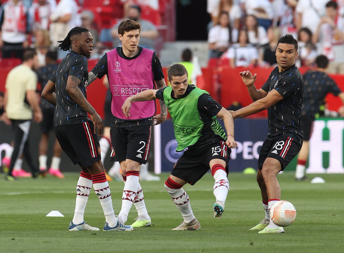 🚨🇦🇹 Sabitzer on Casemiro: "He is an experienced player who has won everything. He is an exceptional player, a leader. I think we have a very high quality midfield. That is why we are in the where we are today." #MUFC