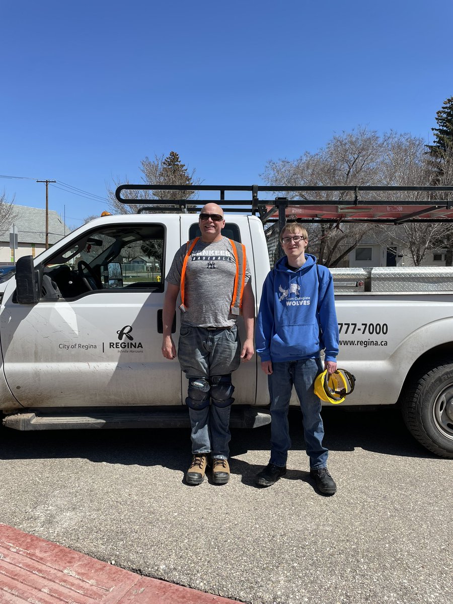 scottpathways's tweet image. Grade 12 Pathway students have been busy gaining work experience over the past several weeks. Stephen has had the opportunity to work with City of Regina carpenters as they travel around Regina to various city facilities. We are so grateful for this partnership! @RegPublicSchool