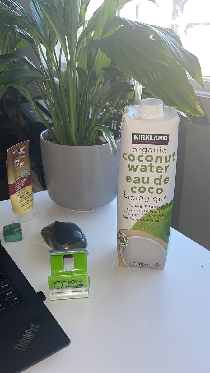Sheriffie's tweet image. This was my Sahur throughout #ramadan2023 .. who else is usually unable to eat #sahur? Eating that early morning wasn’t just my thing. 

Coconut water has a lot of electrolytes that helps prevent dehydration..