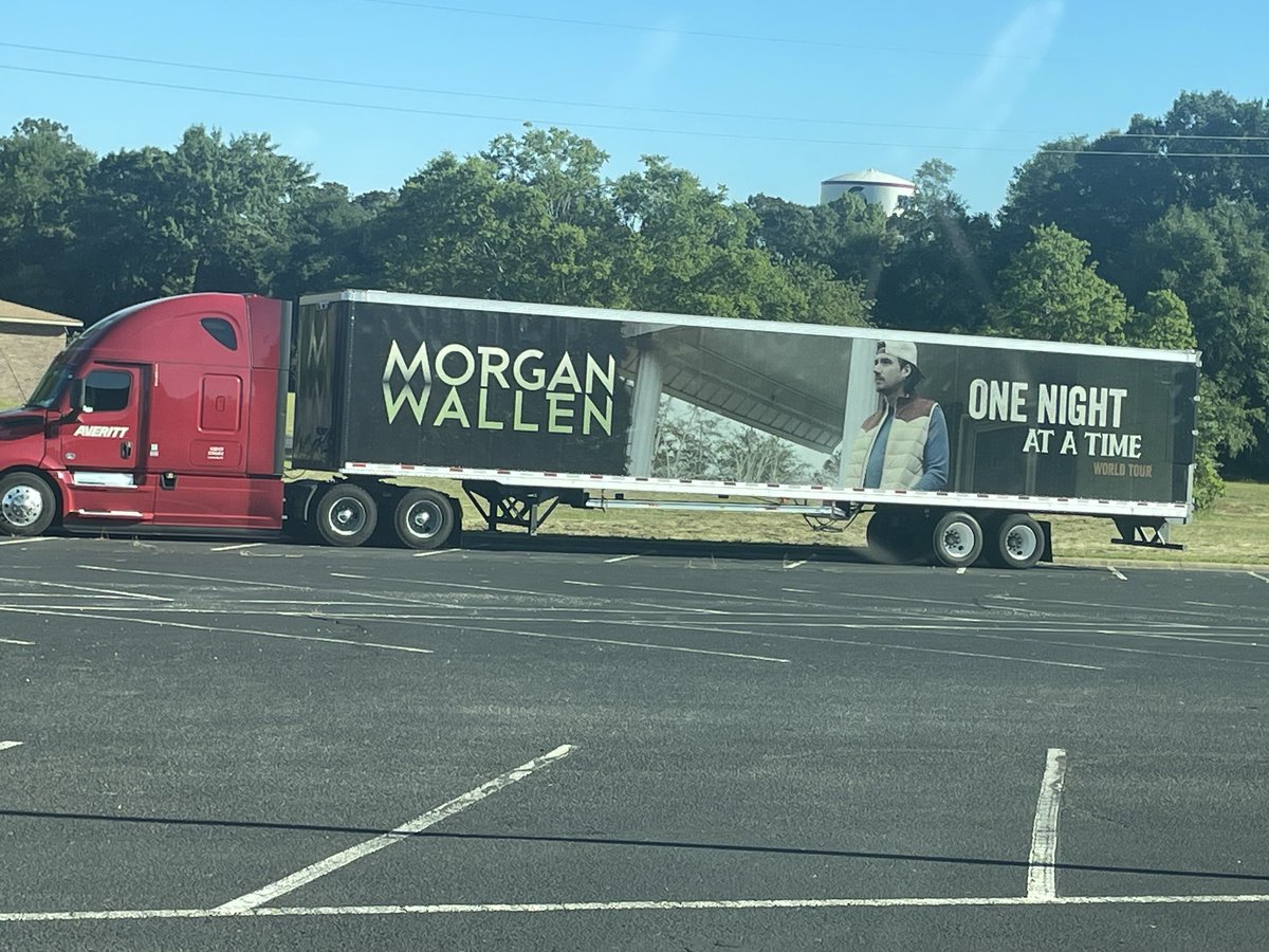 .<a href="/MorganWallen/">morgan wallen</a> cancels show in Oxford, MS. 

Truck shows up in Troy, AL. 

Playing tonight <a href="/HomeOfTroyFB/">The Vet</a> or ⁦<a href="/FrontPorchTroy/">THE FRONT PORCH</a>⁩?