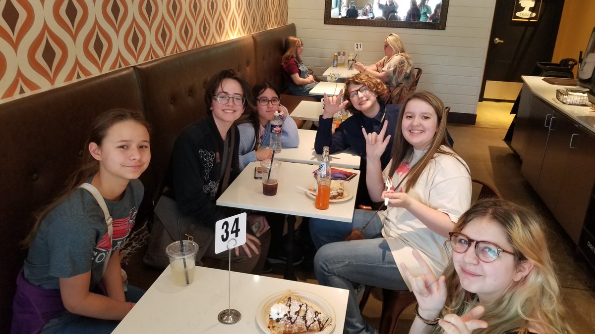 NISDWorldLang's tweet photo. Our students learning American Sign Language @NISDTaft are very active in the community! They recently traveled to the Texas School of the Deaf to watch a signed performance, ate at a Deaf-owned restaurant where they signed to order food &amp; had fun team-building at an Escape Room. https://t.co/eUVLHi4297