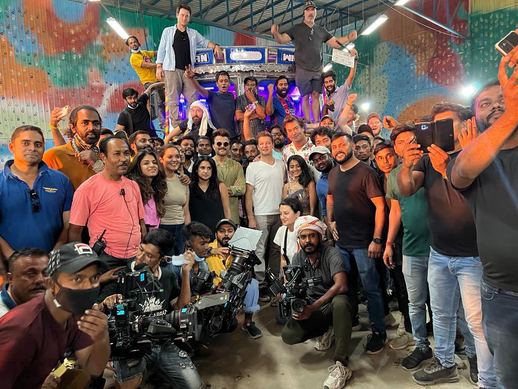 JeremyRenner's tweet photo. We all worked soooo hard / had so much fun,  learning and loving India @disneyplus.   Working on the other side of the planet made me realize the large amount of good people doing good things !!! #Rennervations #india with @AnilKapoor https://t.co/5oHJHW8nEP